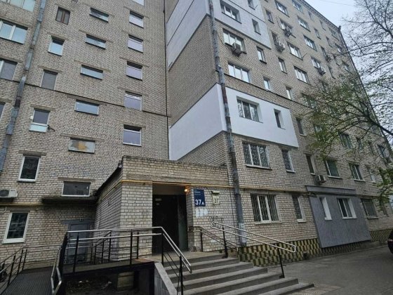 Продам 1-ну квартиру  вул. Бакинська 37а Київ