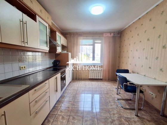 пр-т Порика 9, Виноградар, Ретровіль, Варшавський, 91 м² роздільна 3к квартира з ремонтом, безготівк Київ
