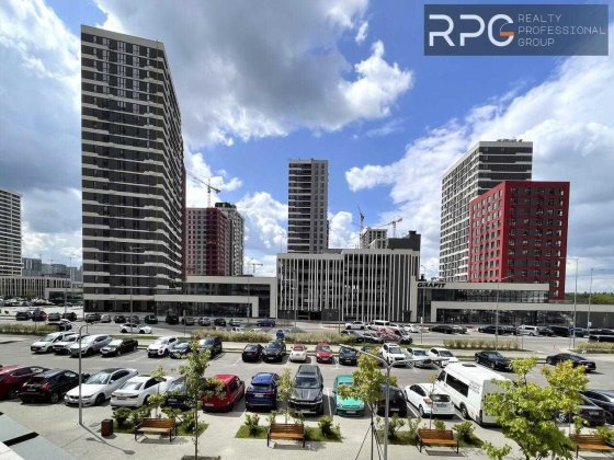 ЖК Варшавський-3.
Продається 2к. квартира, будинок 10.5, 2С1. Київ