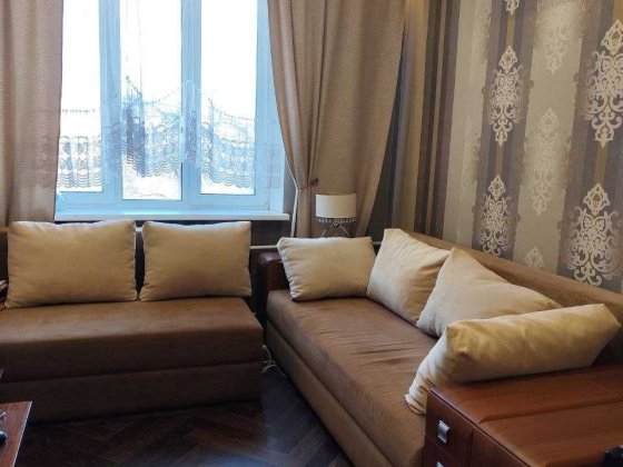 3-кімнатна 72м2 Севастопольська площа Повітряних Сил,42 ГАЗ 2поверх Київ