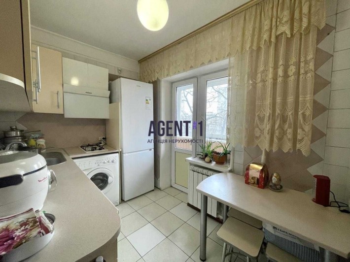 Продаж 2-кімнатної квартири з ремонтом 48 кв.м., Київ, вул. Миколи Ушакова - фото 1