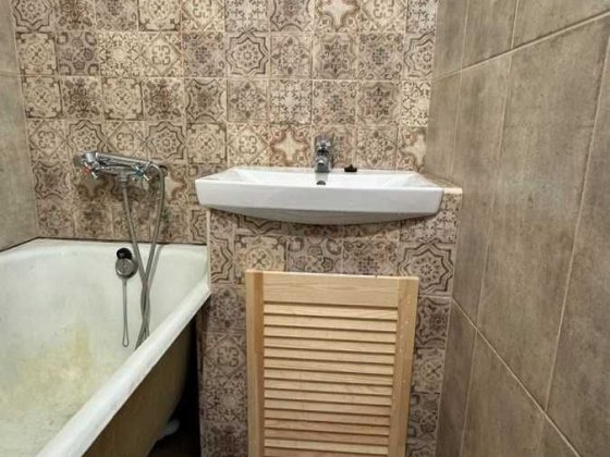 Продам 2 кімнатну квартиру по вул. Преображенська Київ