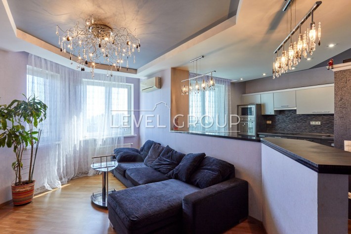 Продам 3кім квартиру з ремонтом, 86м2, ЖК Авіатор, просп. Комарова - фото 1