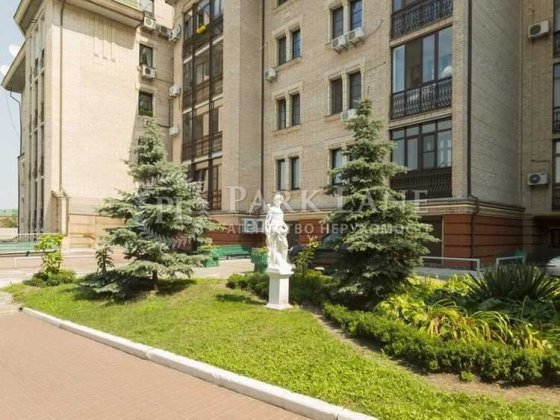 Продаж 3кім Клубний будинк, поруч Покровський монастир. Київ