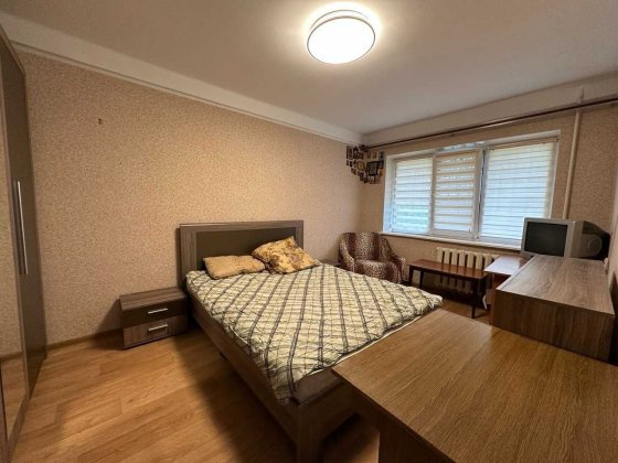Продаж 2 к квартири вул. Солом'янська 19, Солом'янський район. Торг