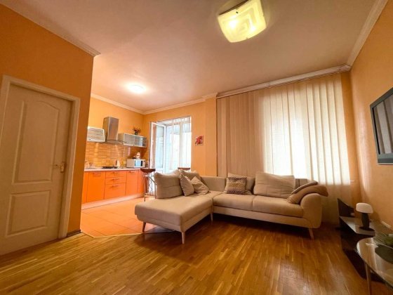 Светлая 2-ком квартира 50м2 в историческом центре Киева