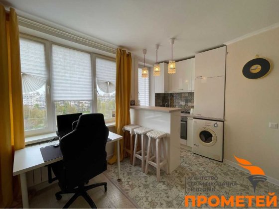Продаж 1к квартири вул. Зодчих, 56-А Киев