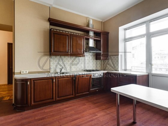 Продаж 5к квартири, вул. Ярославів Вал, Шевченківський р-н Киев