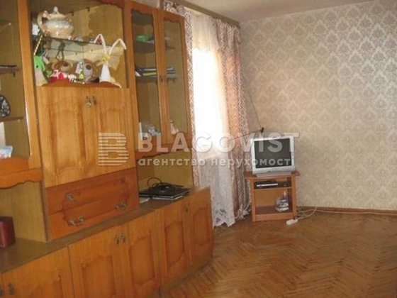 Продам 3х кім кв під ремонт, вул. Ушинського 6.
