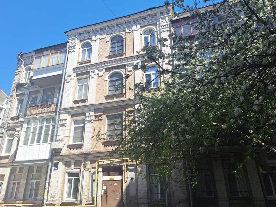 Межигірська 32, Поділ, метро Контрактова площа, продаж квартири в центрі Подолу Київ