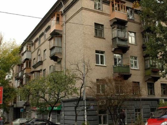 Продаж квартири 4кімнатна Куренівка Сталінка Парк Киев