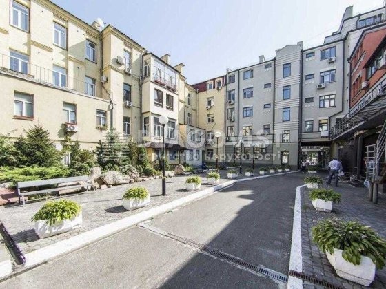 Продаж квартири Почтова площа Поділ Контрактова площа Спаська 22 Киев