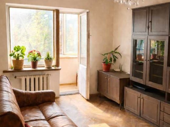 Продаж 1-кімнатна квартира | газ | 2 поверх | метро Вокзальна Киев