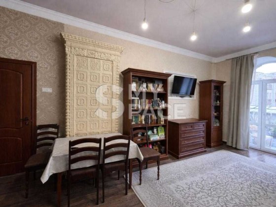 Поділ, Межигірська 18, 3к 82м, Ярославська, Контрактова площа, Нижній і Верхній Вали Андріївський уз Київ