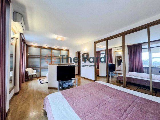 Продаж 3х кімнатної дизайнерської квартири вул. Хрещатик, 4 Центр