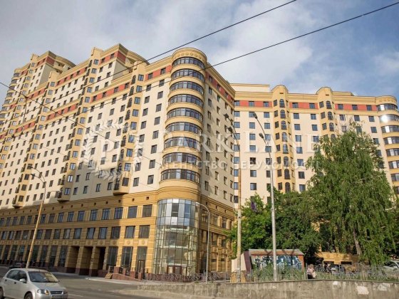 ЖК Златоустівський. Полтавська, 10. 1300$ за кв.м. 4к Квартира з ремонтом