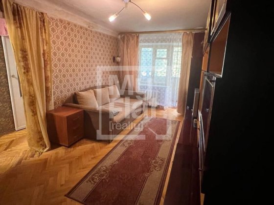 Продажа 3к квартири 58 кв. м  на вул. Ружинська 14