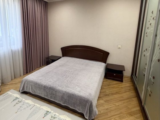 Продається простора 2-кімнатна квартира | вул. Ореста Васкула, 23/ м. Житомирська Киев