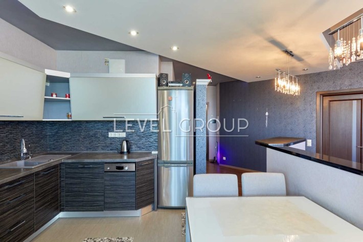 Продаж 3-кімнатної квартири біля НАУ Солом'янський район - фото 1