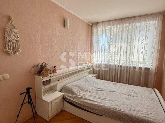 продаж квартири вул Іллєнка 63 центр цегляний будинок Київ
