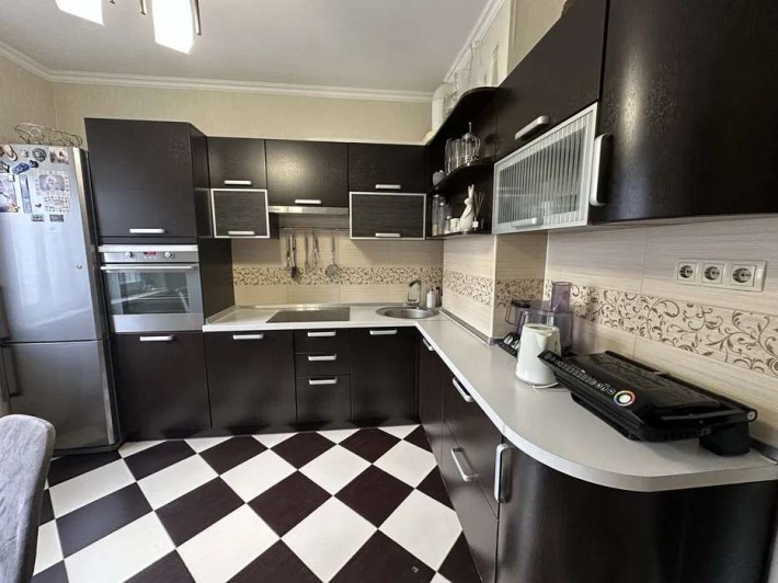 Продаж 1-к квартири вул. Драгоманова 6/1 - фото 1