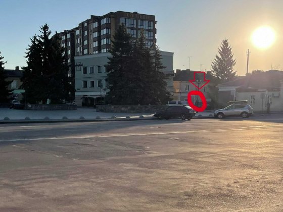 Продається квартира з вікнами на центральну площу Бердичів