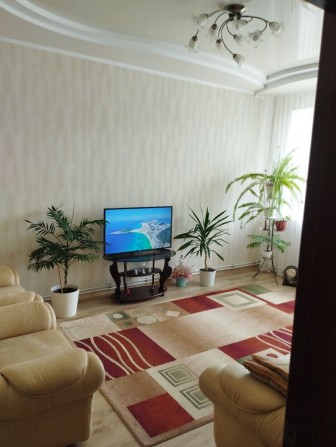 Продам 3-х кімнатну квартиру - фото 1
