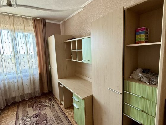 Продам 2х комнатную левый берег, газ автономка. А Кам'янське