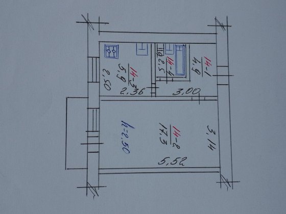 Продам однокімнатну квартиру в центрі міста. Владимир