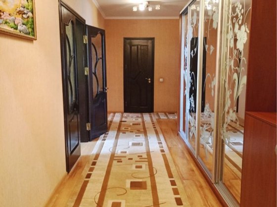Продам 3-кімн квартиру по вул. Старицького. Владимир