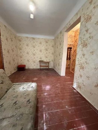 Продам 1 комнатную на Черёмушках 9 999 $ - фото 1