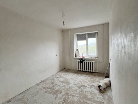 Продам 3-кімнатну. Лівий берег. Каменское