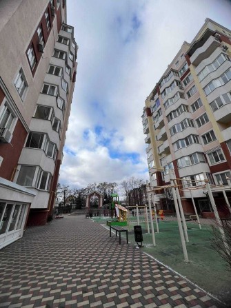 3к квартира без ремонту Гостомель - фото 1