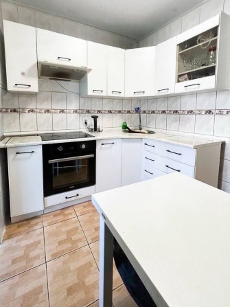Продаж 1-кімнатної квартири по вул. В. Великого - фото 1