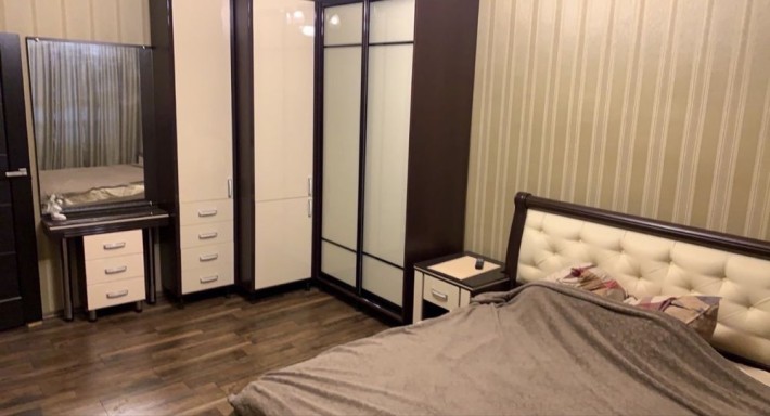Продам  3 комСталинку 90кв.м Центр!Можно по сертификату - фото 1