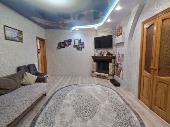 Продається ШИКАРНА 3-кімнатна квартира в центральній частині міста Каменское
