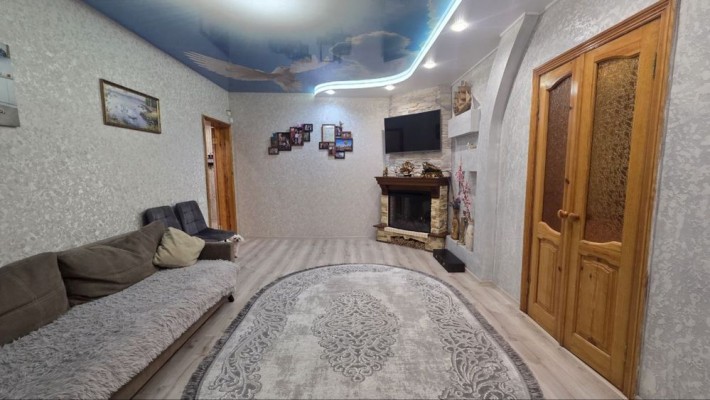 Продається ШИКАРНА 3-кімнатна квартира в центральній частині міста - фото 1