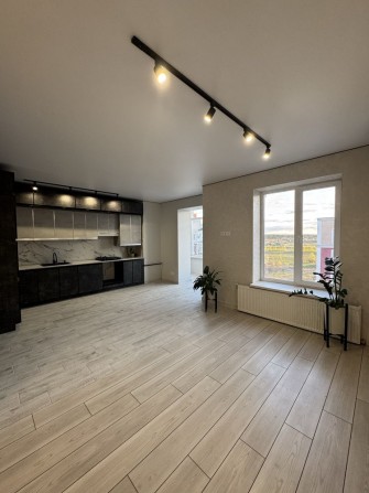 Продам 1к квартиру з новеньким ремонтом. ЖК Покровський - фото 1