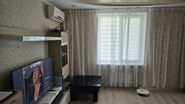 Продам 3-х кімнатну квартиру з євроремонтом - фото 1