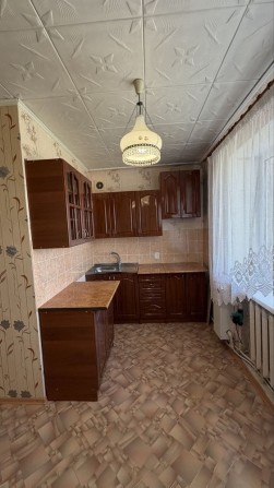 Продам однокомнатную квартиру в хорошем состоянии в отличном районе!! - фото 1