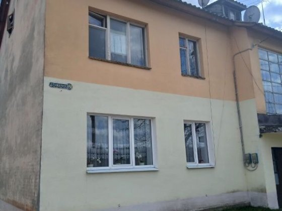 Продам 3-х кімнатну квартиру.