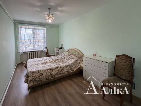 Продам 3-кімнатну квартиру з індивідуальним опаленням. єВідновлення, сертифікати! Кам'янець-Подільський