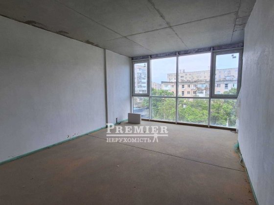 Продаж 3 кімн. квартири Чорноморськ