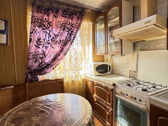 Продам 2 к.кв., Центр. 3 этаж. Чорноморськ