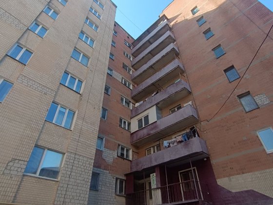 Продається 2-ох кімнатна секція Мікрорайон Кам'янець-Подільський