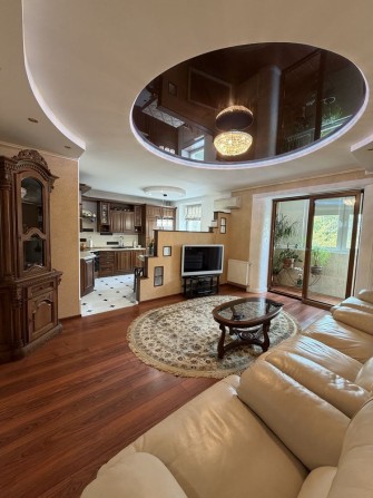 Продам 3-кімнатну квартиру - фото 1