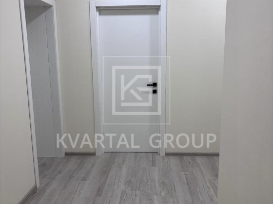 Двокімнатна квартира в Покровському, євротрикімнатна в центрі Гостомель