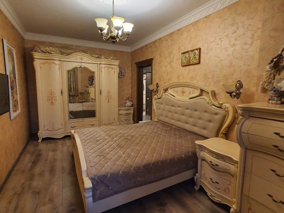 Продаж 3 к. квартири з новим ремонтом!Сталінка!!! Чорноморськ