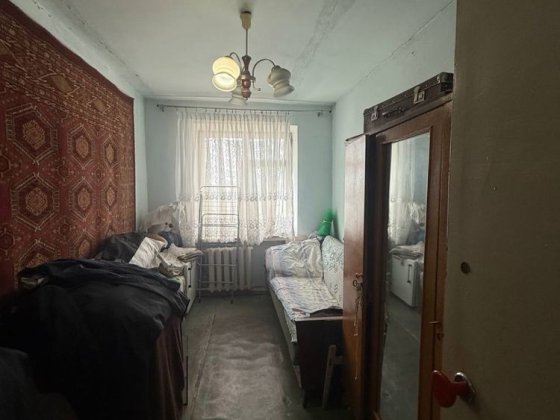 Продам 3-кімнатну квартиру Каменец-Подольский