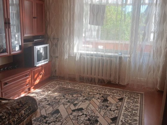 Продам 2-х кімнатну квартиру ЦЕНТР Коростень